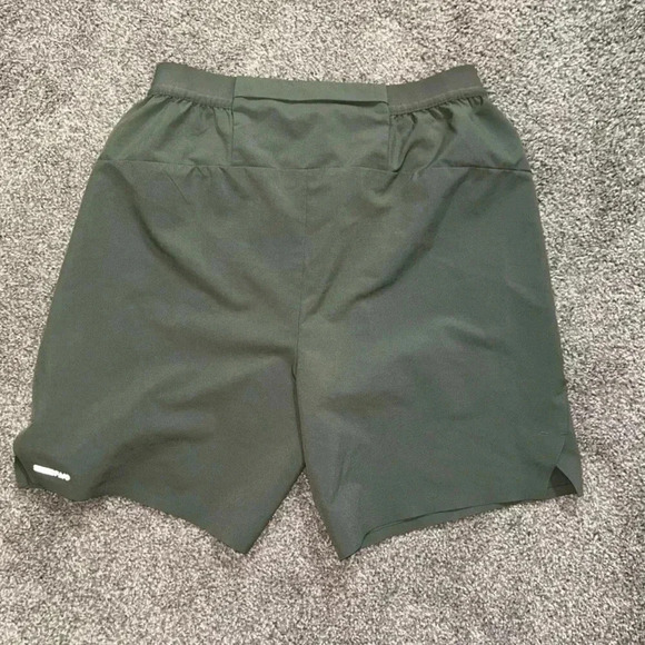 FWD Shorts - Picture 2 of 5